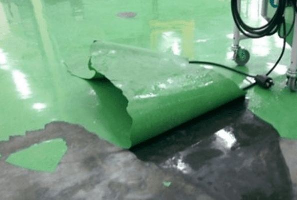 Bề mặt nền Epoxy bị bong tróc