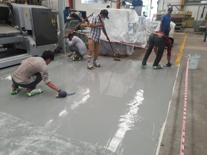 Kinh nghiệm thi công sơn nền Epoxy nhà xưởng Hưng Yên không bị bong tróc